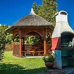 Casa de Férias Holiday Home Balatonbereny - Balaton 18099 Balatonberény