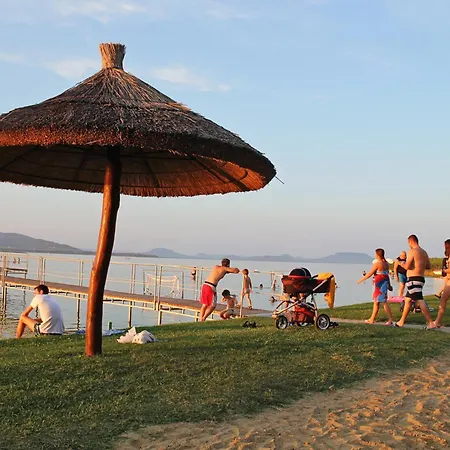 Prázdninový dům Holiday Home Balatonbereny - Balaton 18099 *