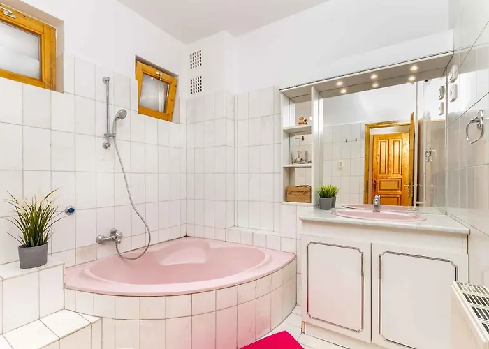 - Balaton 18099 * Balatonberény