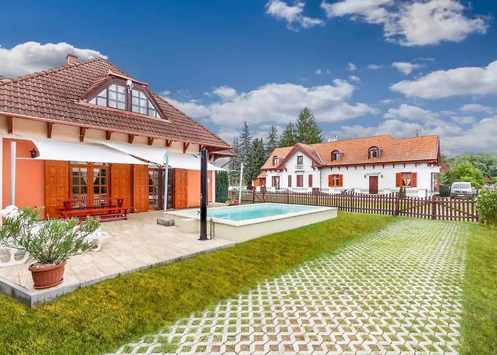بيت للعطل Holiday Home Balatonbereny - Balaton 18099 *