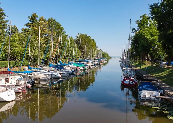 Holiday Home Balatonbereny - Balaton 18099 * Balatonberény